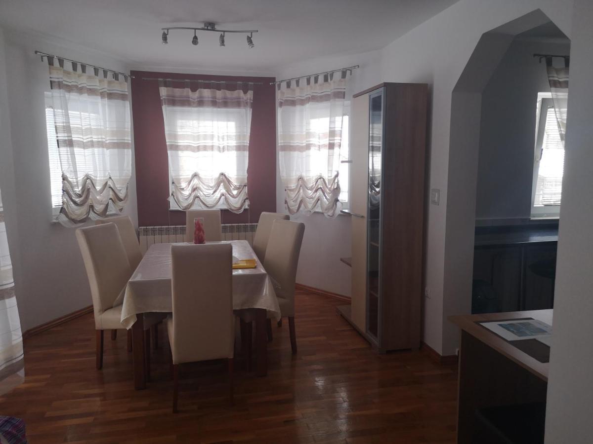 Apartment Igor - Holiday Home Ostarije Ngoại thất bức ảnh