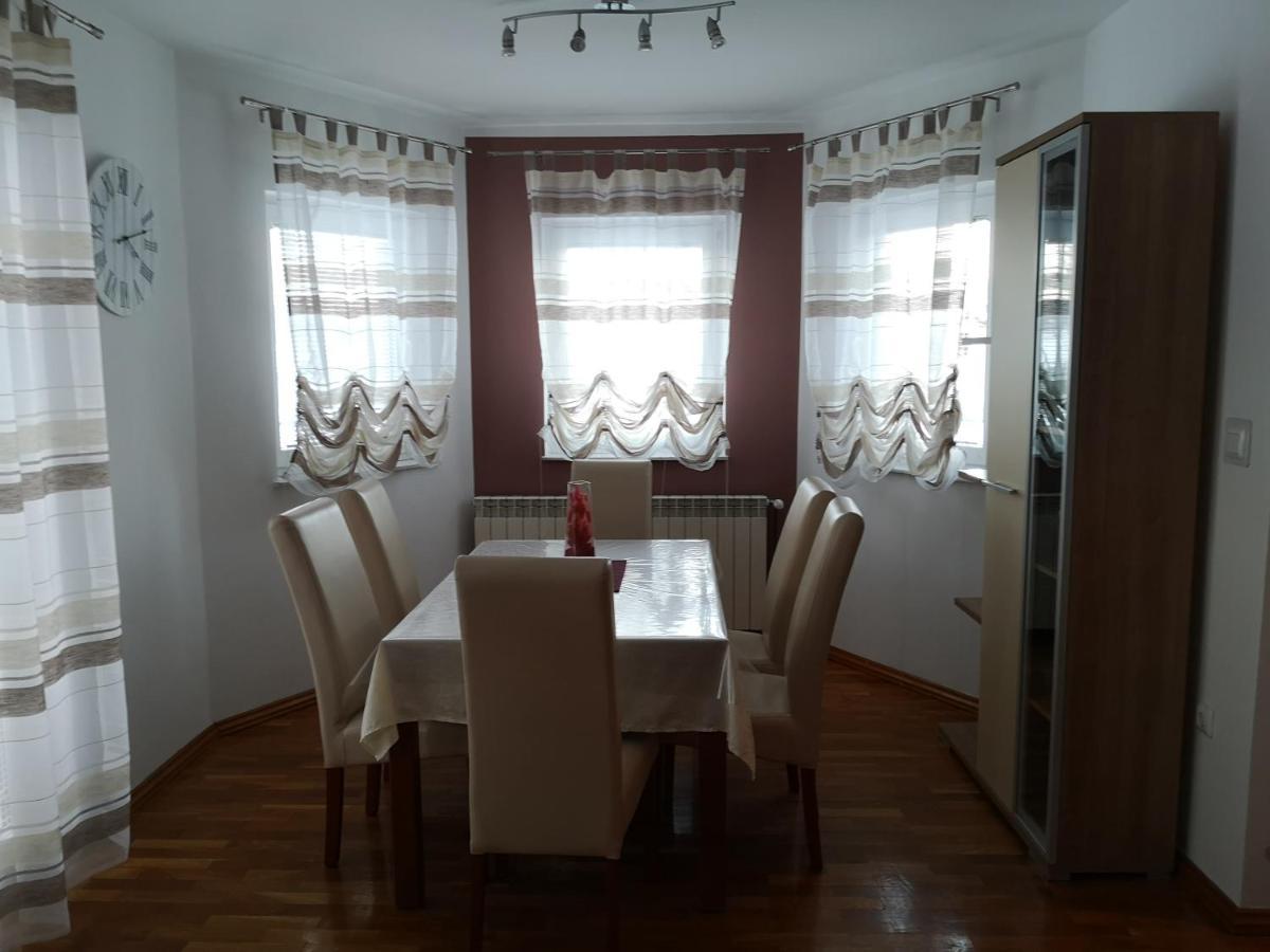 Apartment Igor - Holiday Home Ostarije Ngoại thất bức ảnh