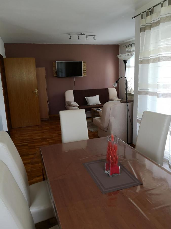 Apartment Igor - Holiday Home Ostarije Ngoại thất bức ảnh