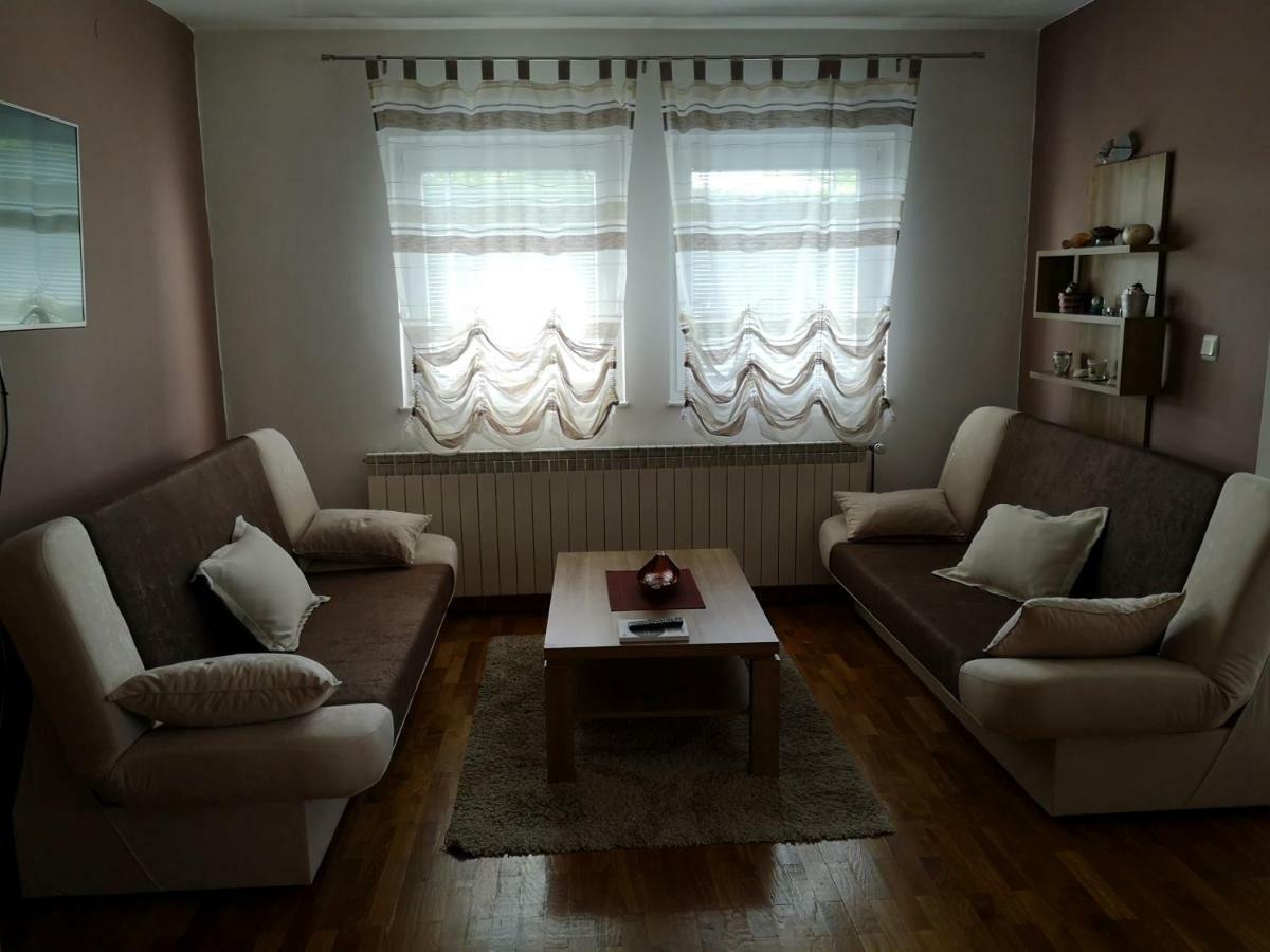 Apartment Igor - Holiday Home Ostarije Ngoại thất bức ảnh