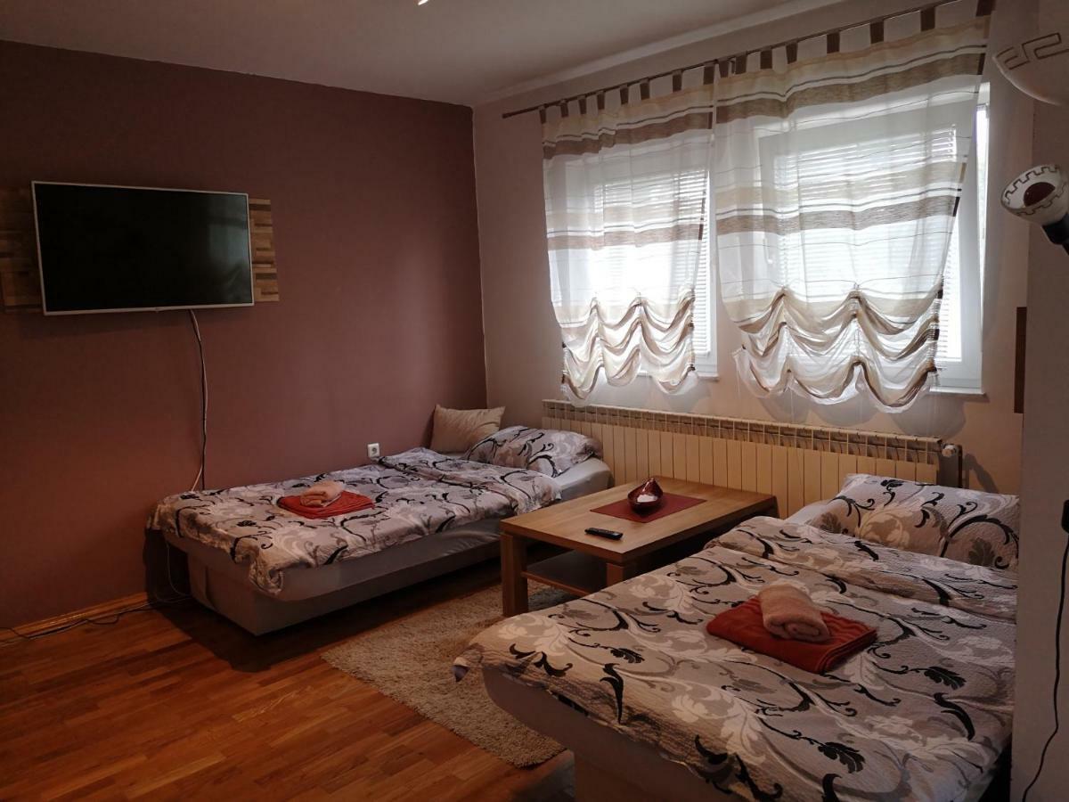 Apartment Igor - Holiday Home Ostarije Ngoại thất bức ảnh